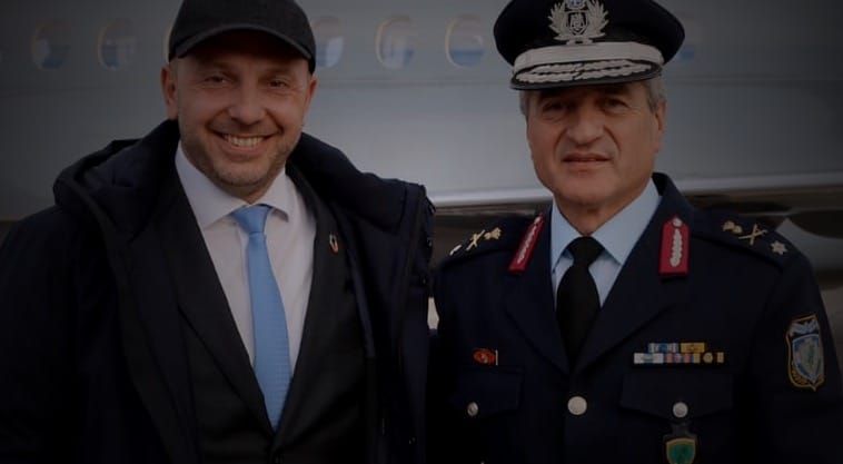 Ο Έλληνας Αστυνομικός: Στη Σκιά της Ευθύνης και του Καθήκοντος