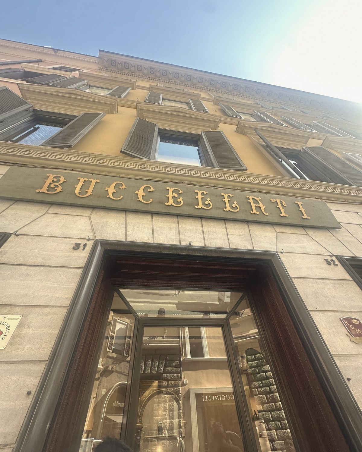 A jeweler's name as architecture