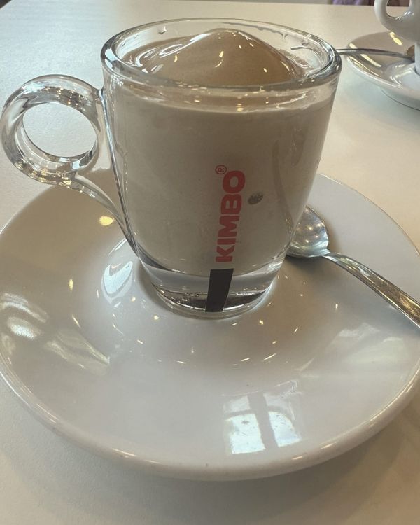 The espresso that gave up being hot