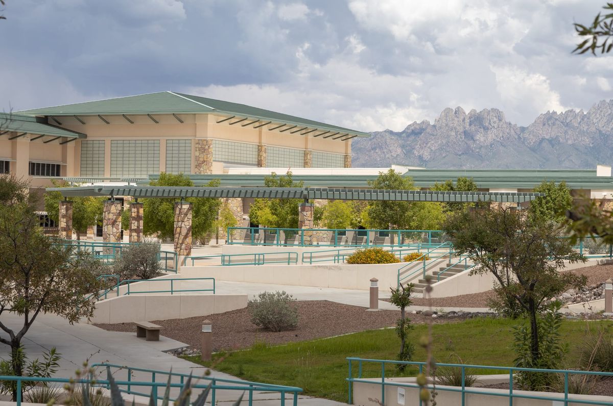 DACC welcomes students and families with campus bashes this month