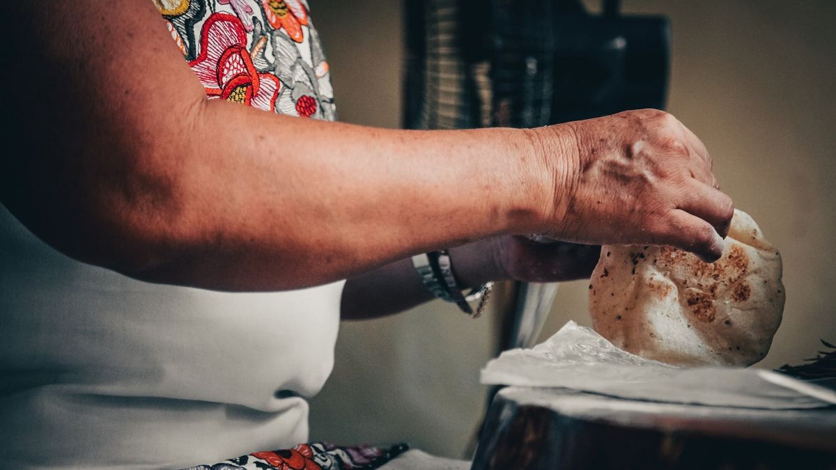 Rising costs and child care strain are squeezing Latino families in southern New Mexico