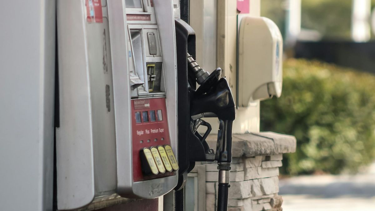Thanksgiving drivers in southern New Mexico face modest gas hike as holiday travel begins