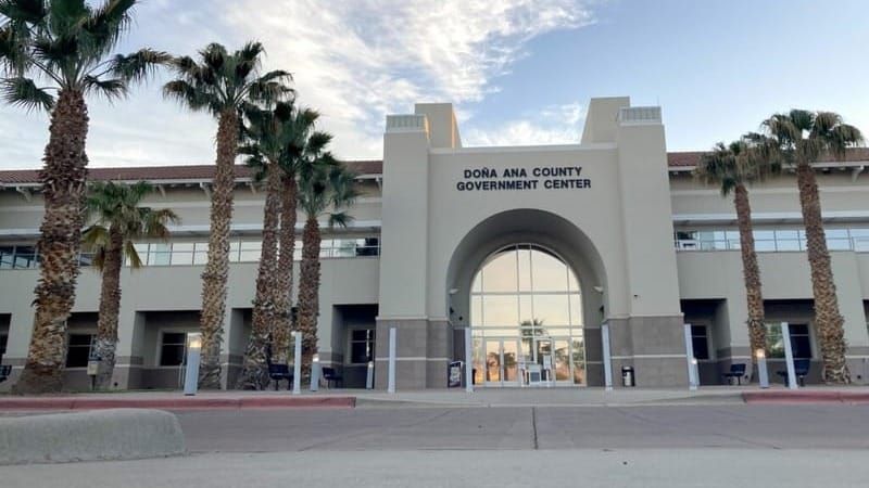 County offices to open two hours late Tuesday; commission meeting to proceed