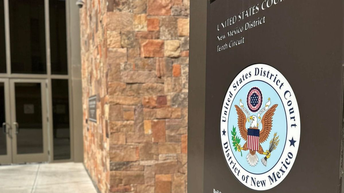 Las Cruces man charged with federal drug trafficking, machine gun device offenses