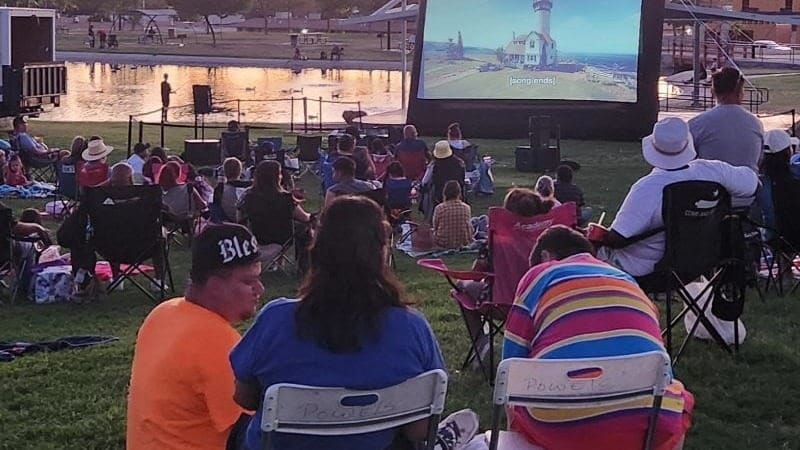 Las Cruces seeks food vendors for summer Movies and Music in the Park series
