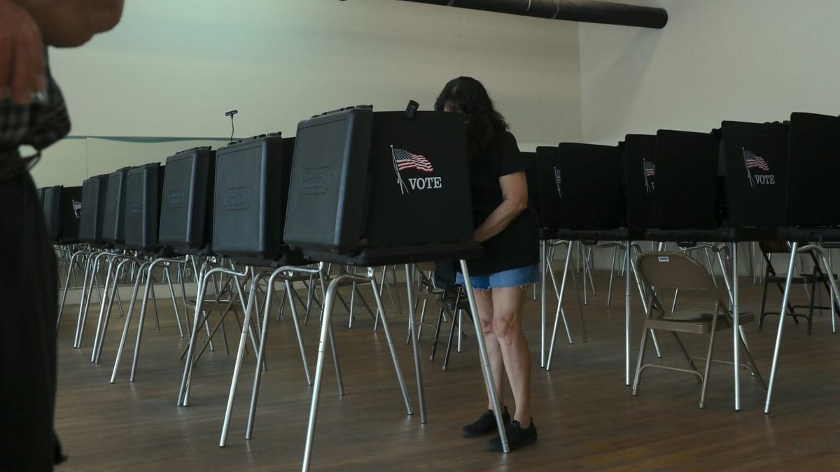 Nearly 95,000 New Mexicans vote early in primary election
