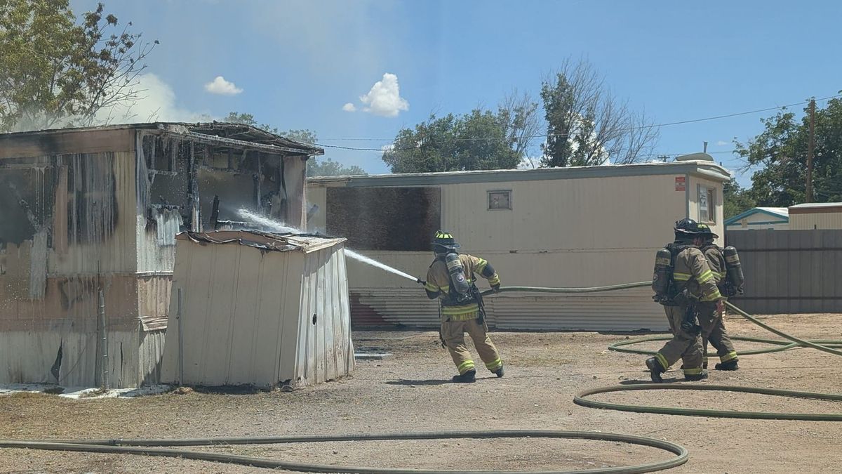 Las Cruces firefighters respond to two structure fires Friday