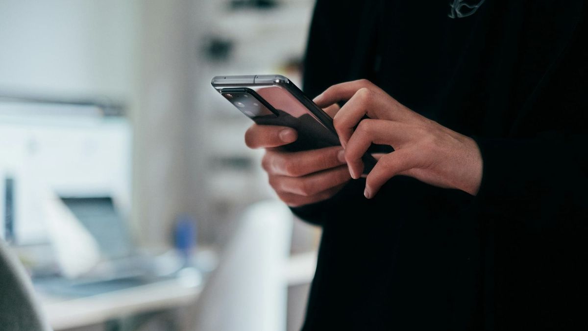 From phone pockets to TikTok: GISD revisits cellphone rules