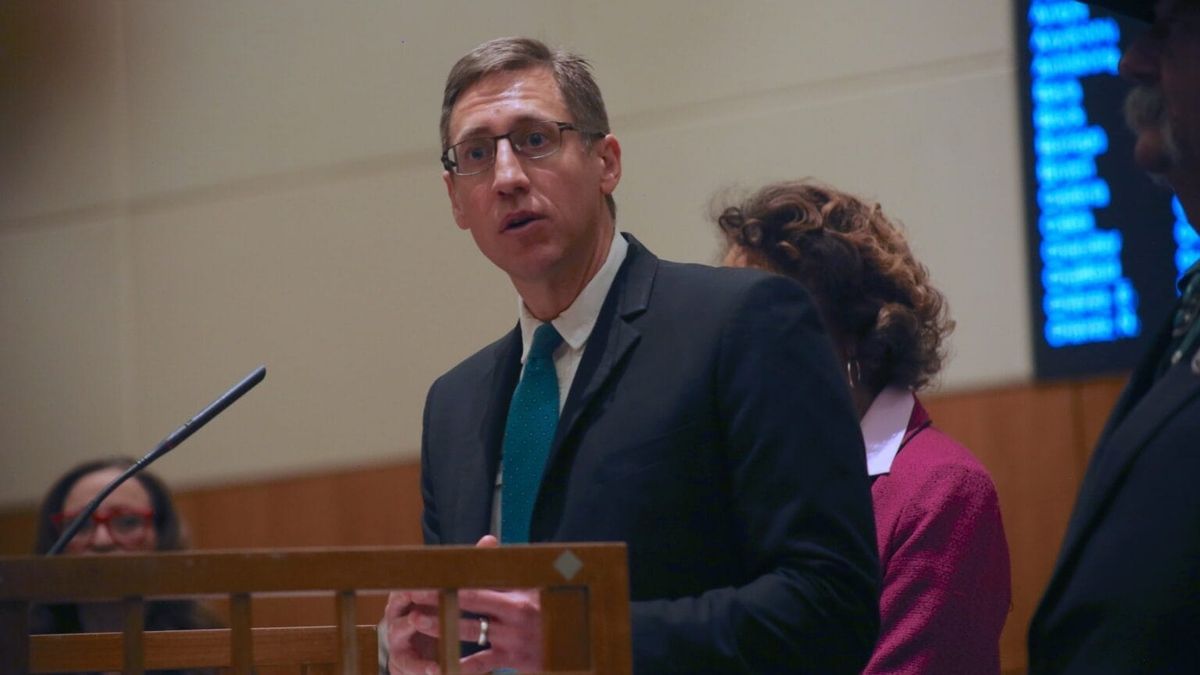 New Mexico lawmaker criticizes insurance superintendent over 24% premium increase