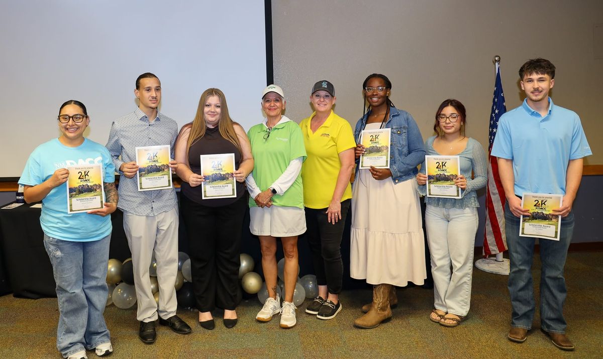 DACC golf tournament funds 10 student scholarships, campus food pantry