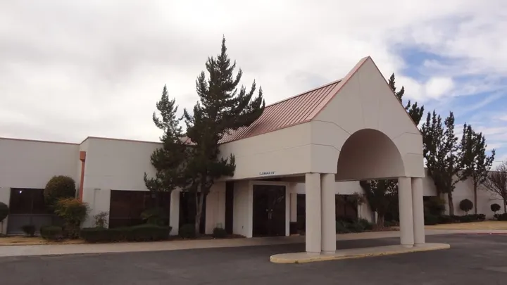 Exterior entrance of Mesilla Valley Behavioral Hospital in Las Cruces.