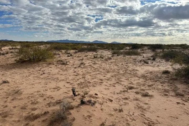 A desert landscape in Doña Ana County where federal officials approved expedited review for a proposed natural gas pipeline tied to the Project Jupiter data center development.