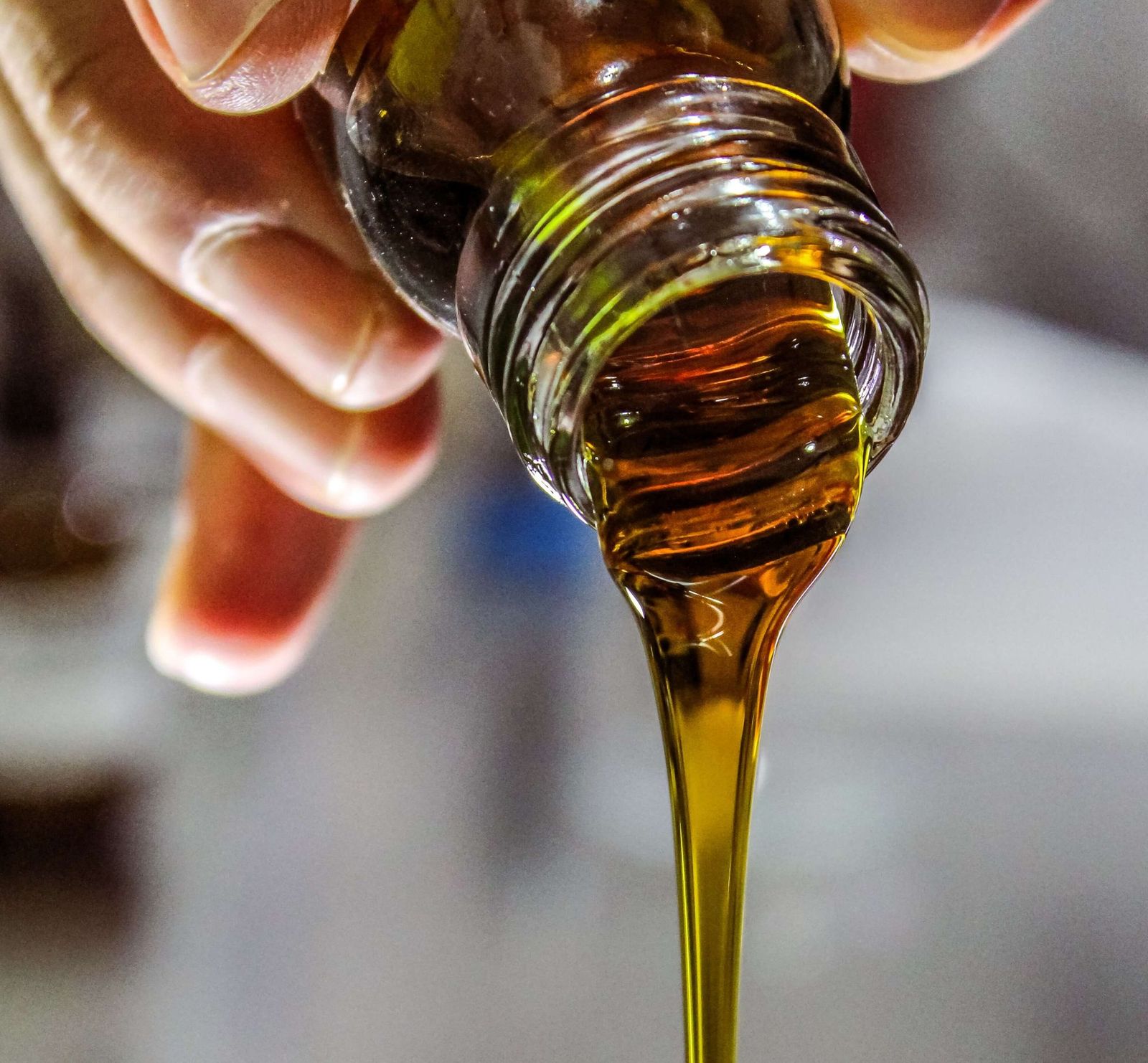 What Is The Best Oil for Bamboo Cutting Boards?