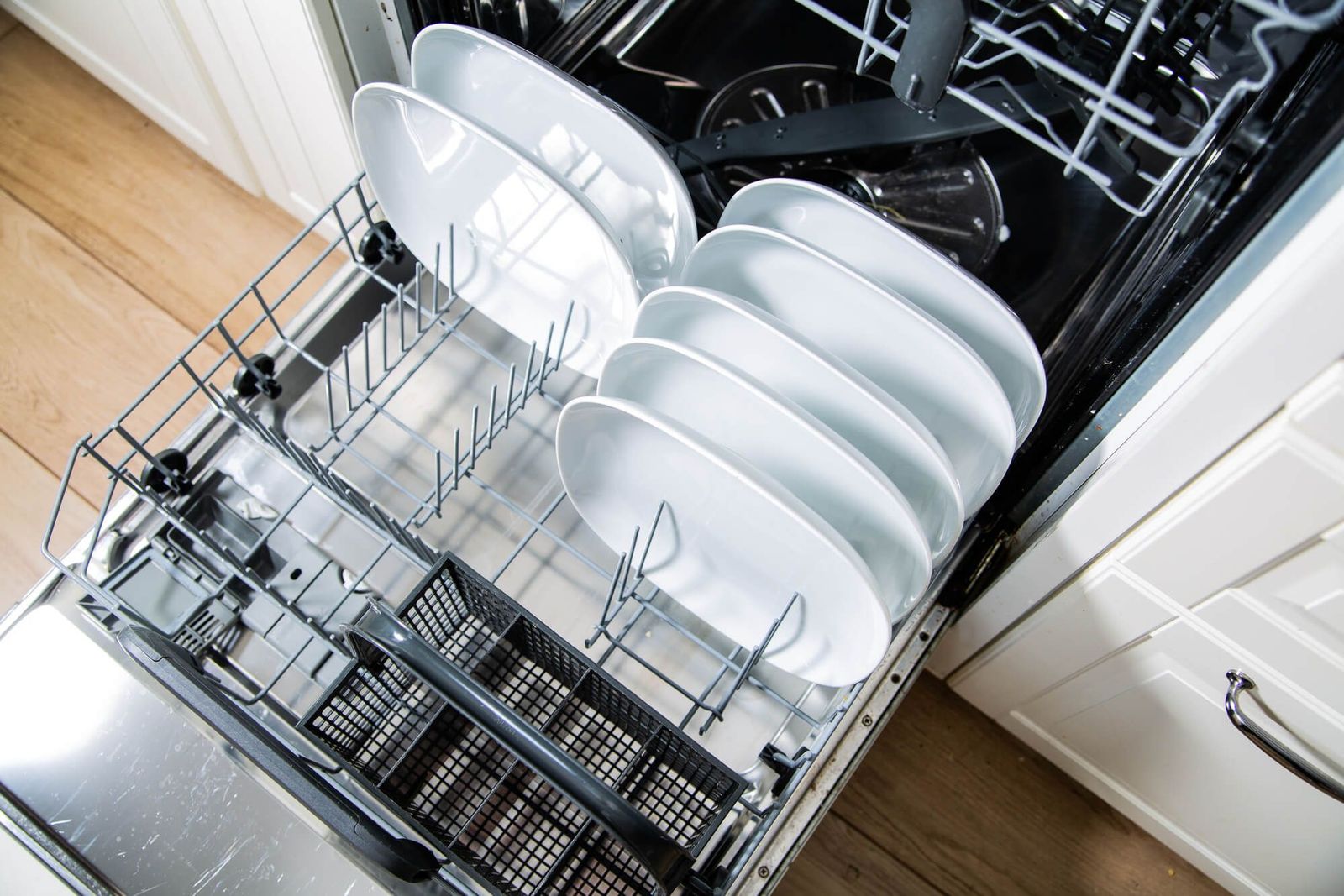 Best Dishwasher Under $400: 5 Picks to Replace Handwashing