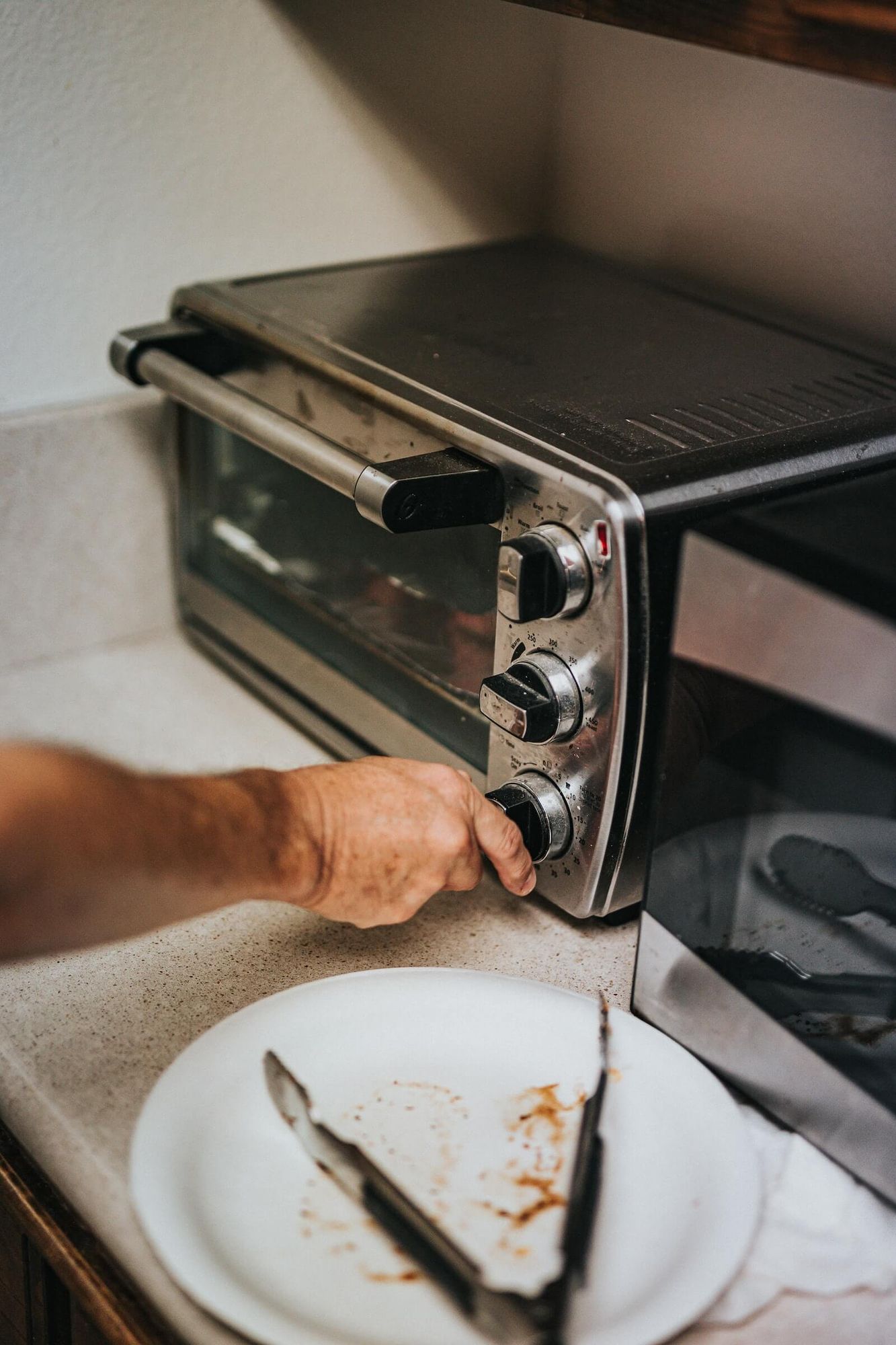 Best Toaster Oven Under $100: 7 Toaster Ovens You Can Rely On