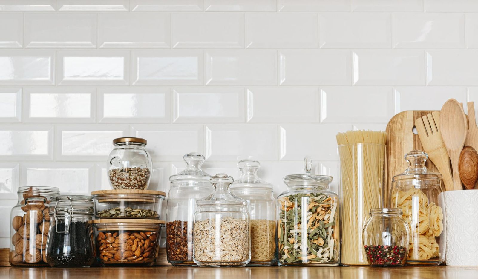 Reusable Food Storage Solutions: Glass vs. Silicone vs. Beeswax