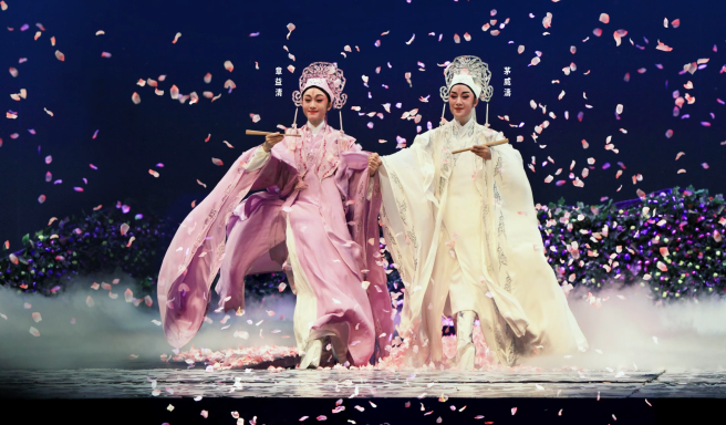 千红一哭，万艳同悲：全女班越剧的水袖乌托邦