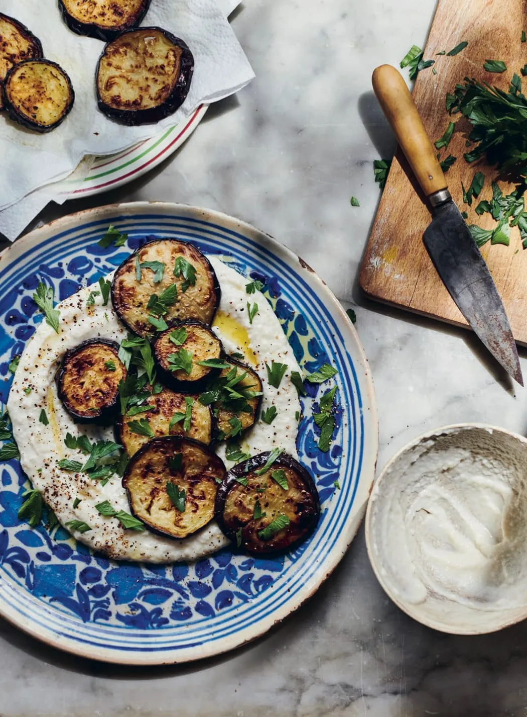Recipe: Vinete cu Scordolea (Fried Aubergines With Garlic Bread Sauce)