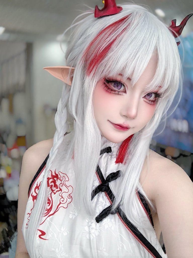 kuren_chan 笑顔 顔いっぱい 円になる Kuren Chan extreme makeup bulging eyes
