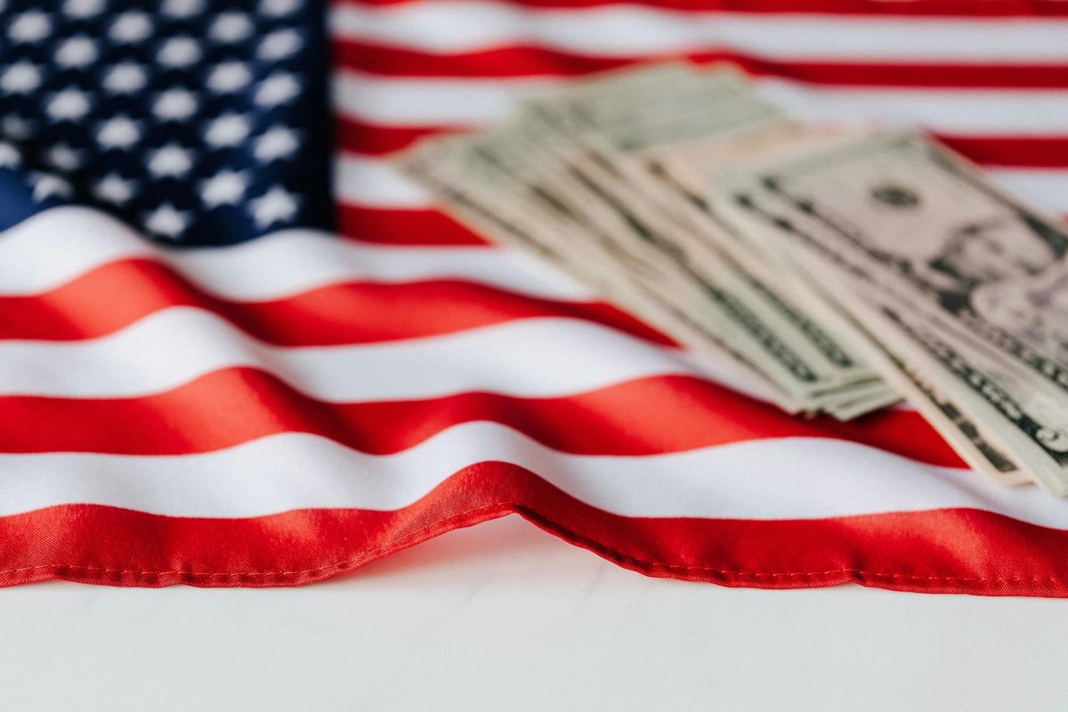 A Resilient Surge: U.S. GDP Jumps 4.3% in Q3, Driven by National Security, Tech, and Consumer Strength