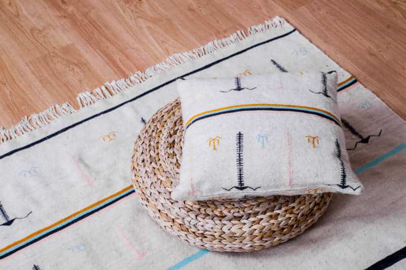 meemah_pillow_rug_Folks