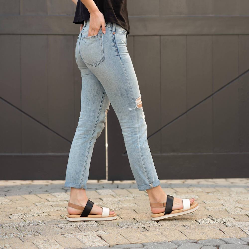 Go-To Flatform Sandal