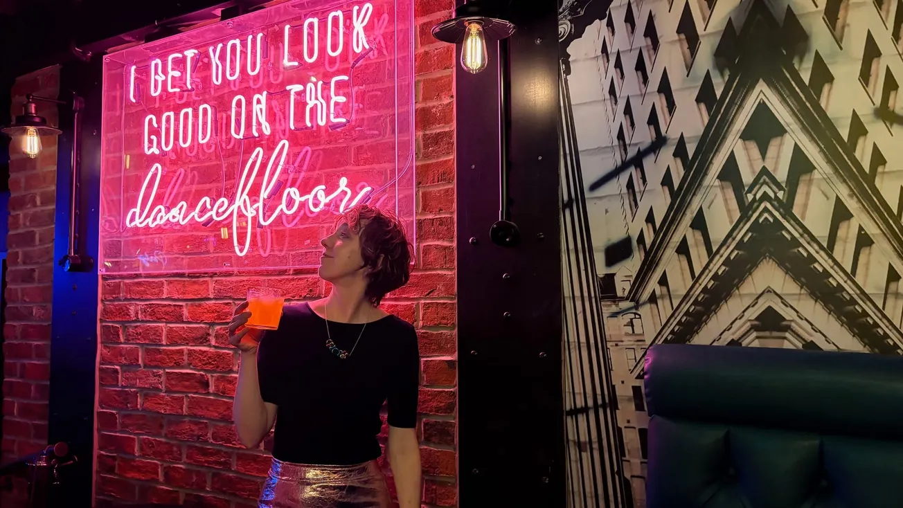 Mirror, mirror on the wall: Who is the frumpiest of them all?