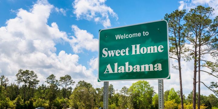 Sign reading Welcome to Sweet Home Alabama