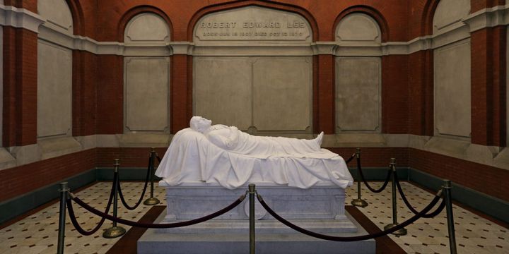 The recumbent Lee statue, now screened from view inside Universi Chapel.