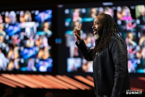 Sekou Andrews: One of Today’s Most Powerful Thought Leader Speakers