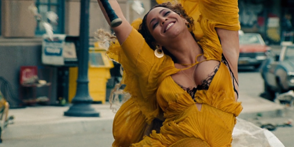 Queen Bey’s Triple Crown Signal: Negro League Roots, Derby Legacy, and the Clues Pointing to a Pre-Juneteenth Return