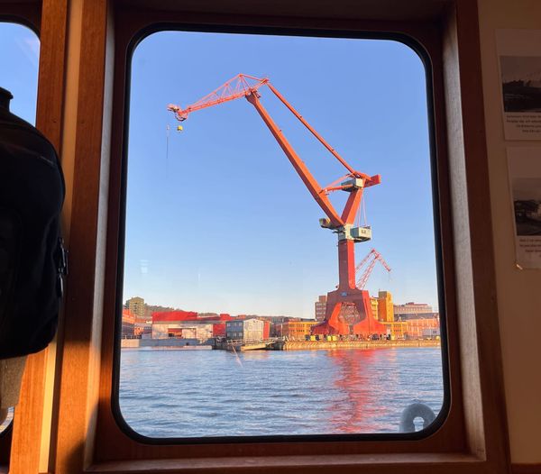 Spårgående Portalvippkran