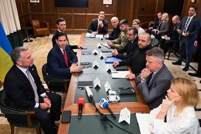 Trump officials host crucial Ukraine peace talks in Florida