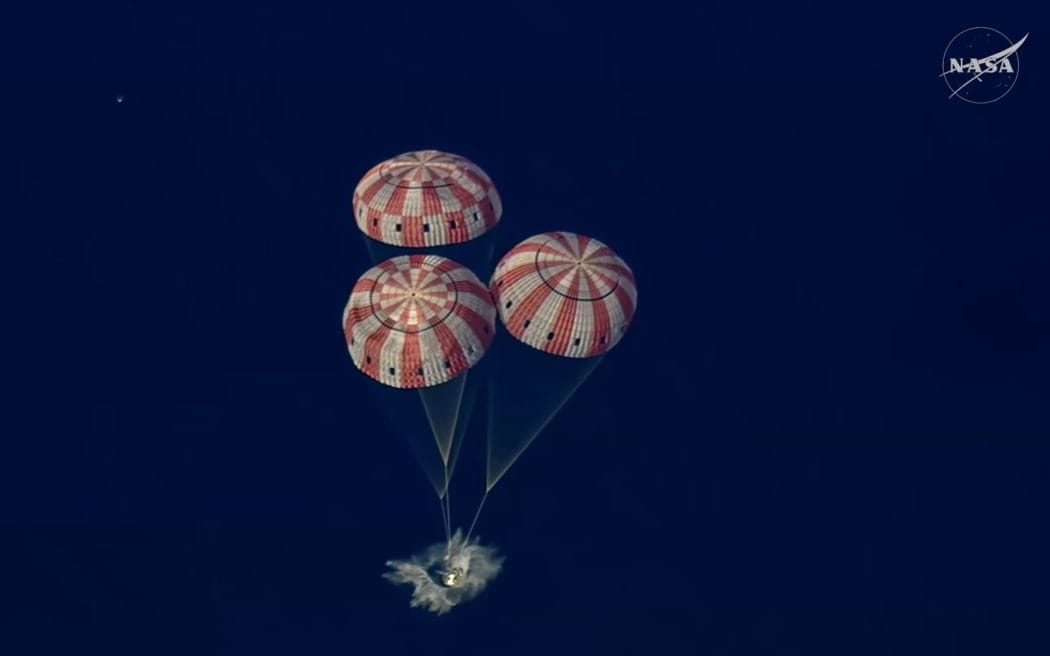 Artemis II crew splashes down safely in Pacific Ocean, ending historic moon  mission | RNZ News