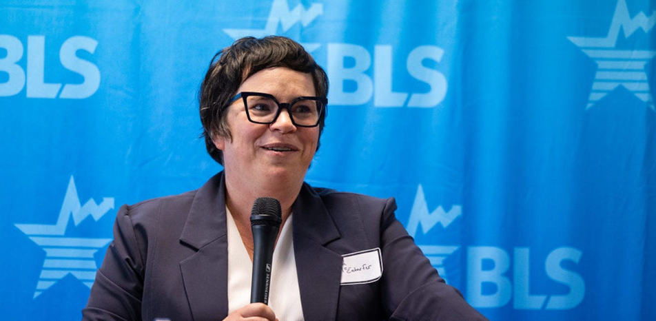 Global Outlook: Everything is Fake