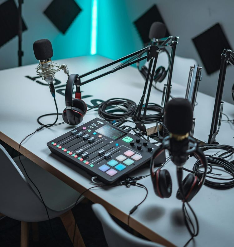 The Left Doesn’t Need a Joe Rogan—It Needs Policies That Actually Work