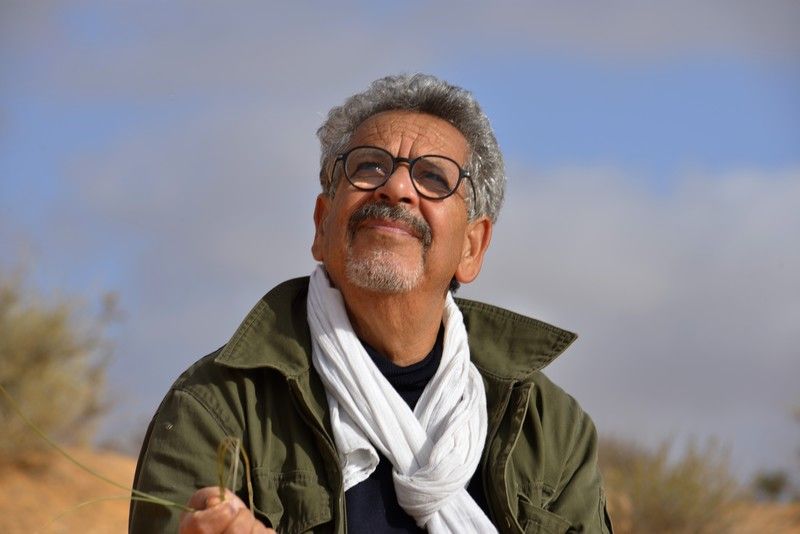Interview. Adballah Akar : « Je pense que la calligraphie est la meilleure façon de peindre la poésie »