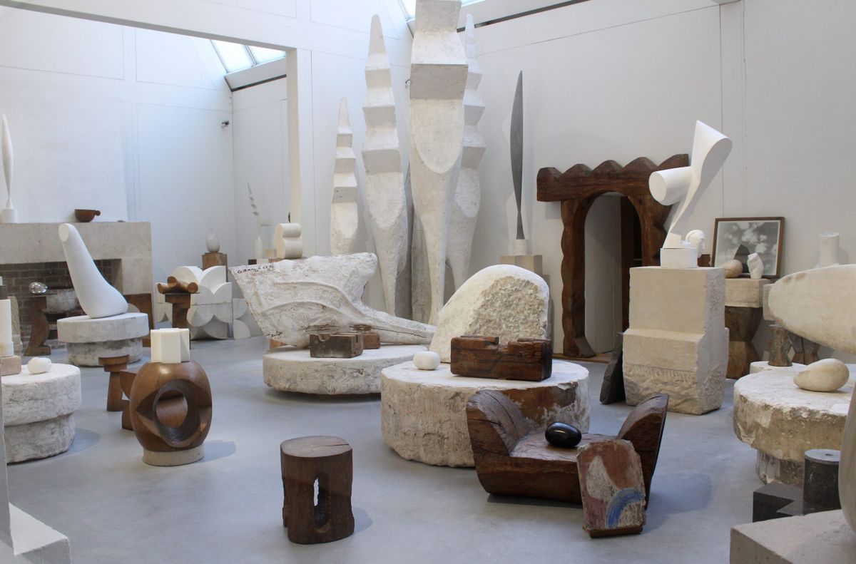 Elena Adriana Dobrinoiu : Brancusi, un génie artistique et un héros roumain qui a vécu et travaillé à Paris