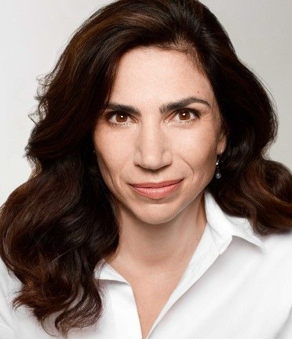 Portrait en Lettres Capitales : Dana Grigorcea