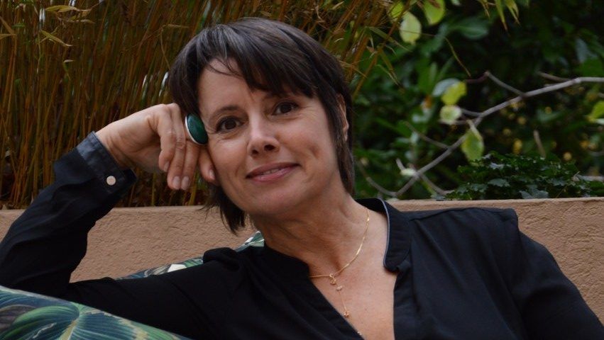 Supplications et thérapie des petits bobos sous le regard de «Dieu du ciel !»: un recueil de Lisa Neverre