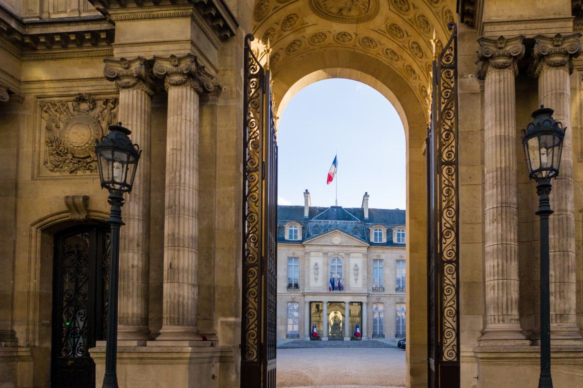 Visite de l'Elysée, du Palais du Luxembourg, de l'Assemblée nationale, des Quais et des berges de Seine, du Château de Versailles