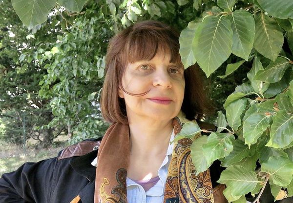Les Grands Entretiens de la Rentrée littéraire 2022 : Céline Debayle - «Sous l’aile du lion»