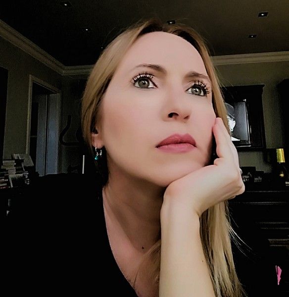 Daniela Rațiu : « Anestezia » - recueil de poèmes sur les atrocités du régime communiste en Roumanie