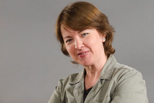 Portrait en Lettres Capitales : Simona Sora