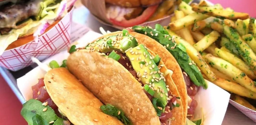 🤙 Who Run The World Vibes