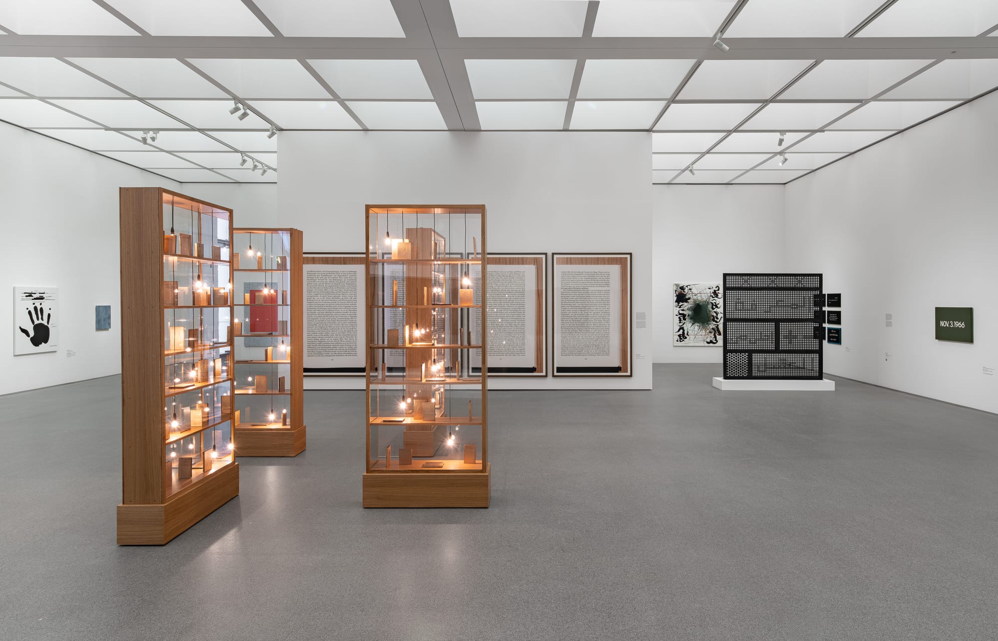 Installation view “Sweeter than Honey. A Panorama of Written Art” in the Pinakothek der Moderne Munich