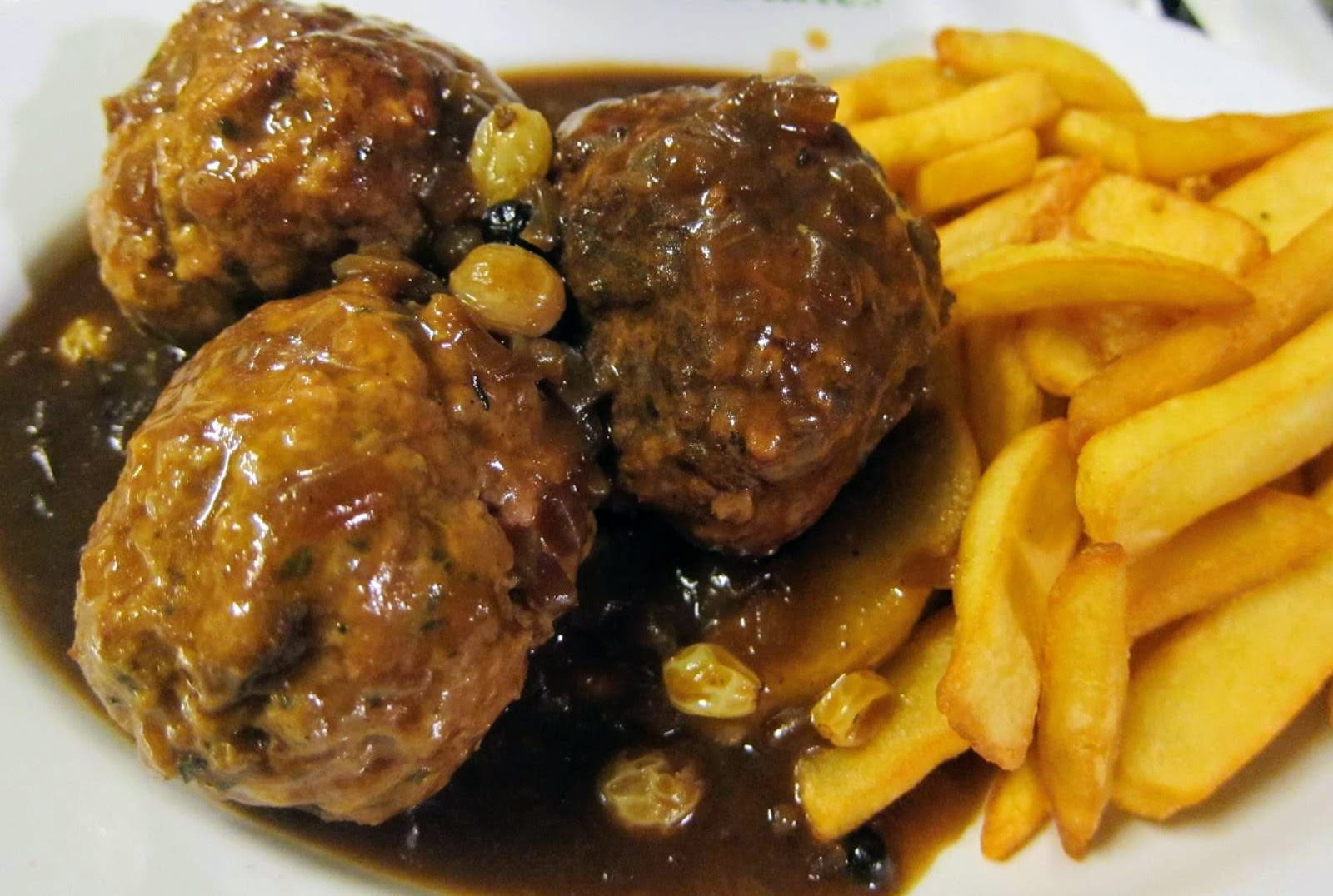 比利時列日肉丸與薯條