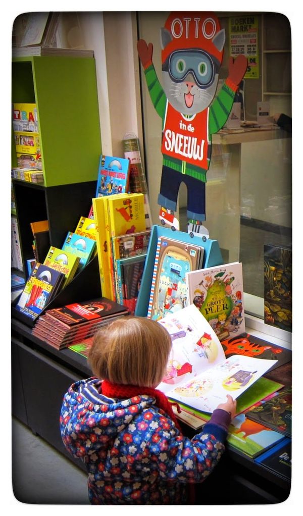 時尚大道上的文學護照 帕薩波他書店 (Passa Porta)