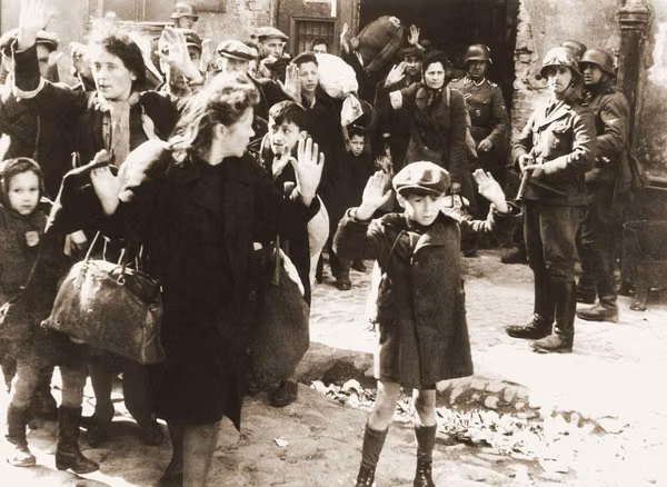 Martín Lutero y Adolfo Hitler: del Pulpito al Holocausto Imagen destacada