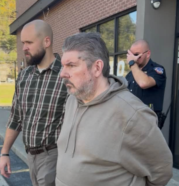 Eastern Kentucky man charged after mother’s body found in home, police say she died months earlier